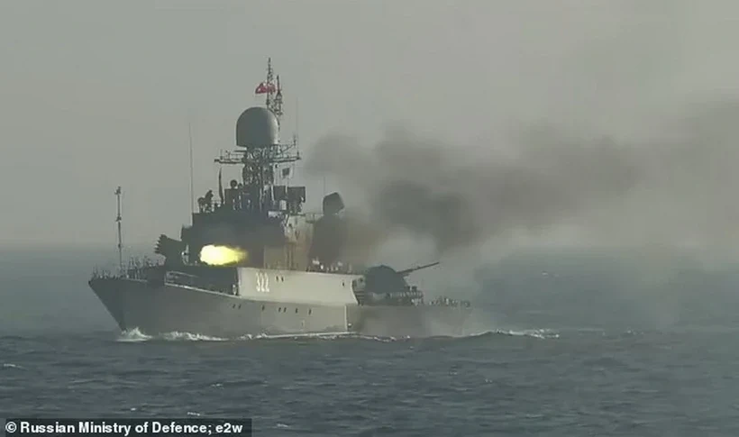 Nga và NATO đối đầu tập trận tại Biển Baltic