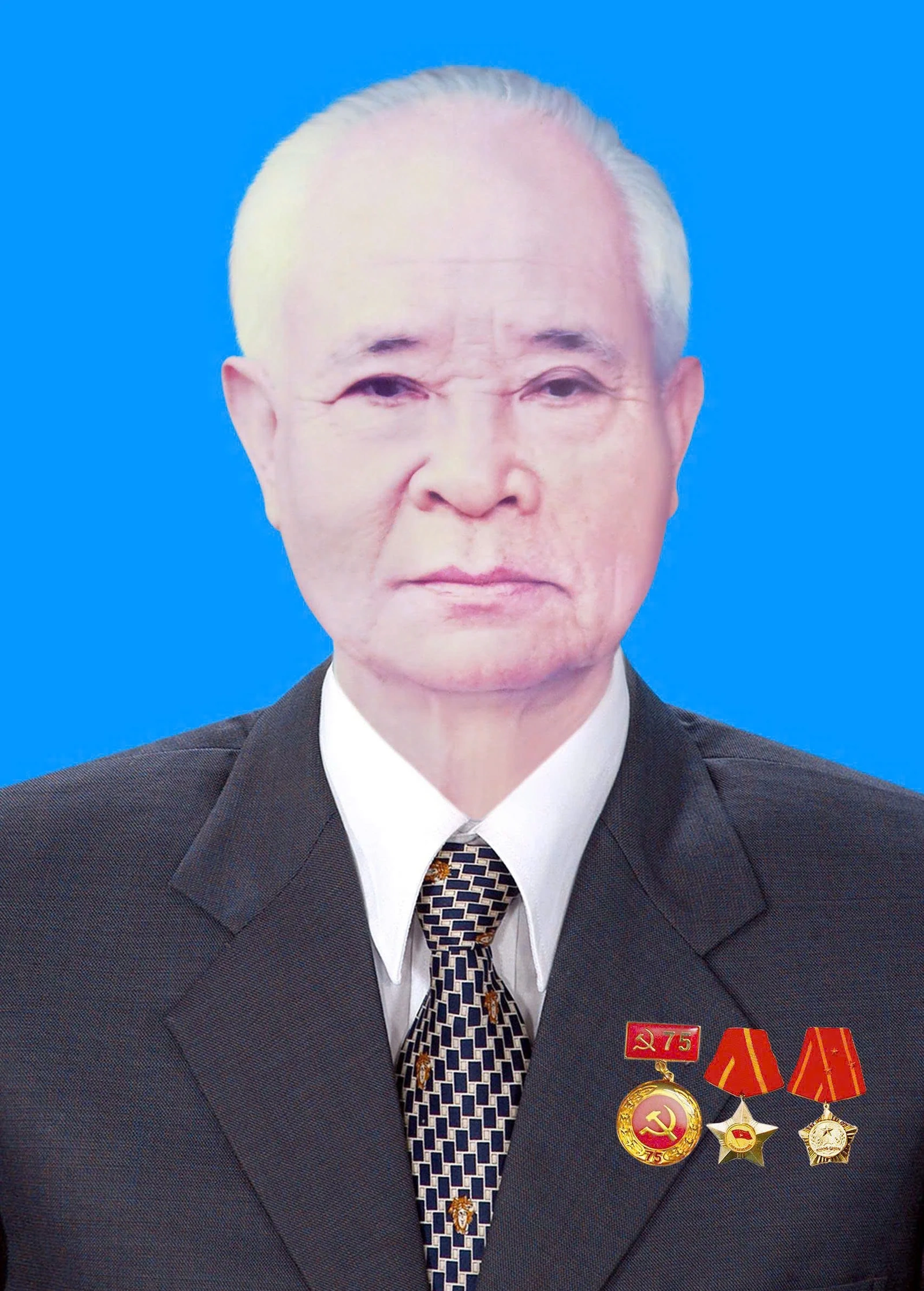 Đồng chí Trần Đình Lăng, nguyên Ủy viên Ban Thường vụ Tỉnh ủy, nguyên Phó Chủ tịch Thường trực UBND tỉnh từ trần