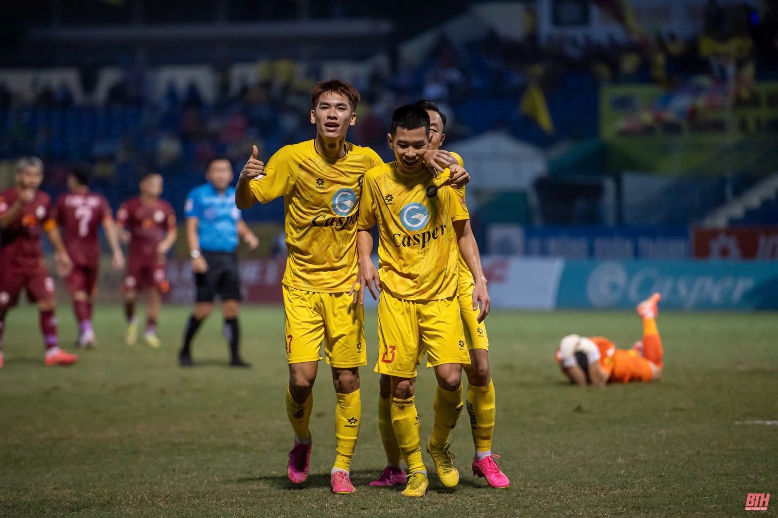 Đông Á Thanh Hoá đánh rơi chiến thắng phút cuối trước Quy Nhơn Bình Định