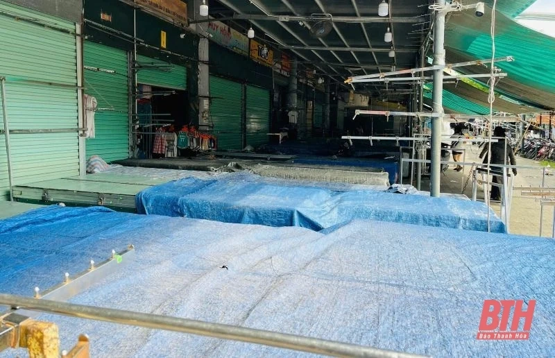 “Áp lực kép”, hàng loạt hộ kinh doanh cá thể đóng cửa