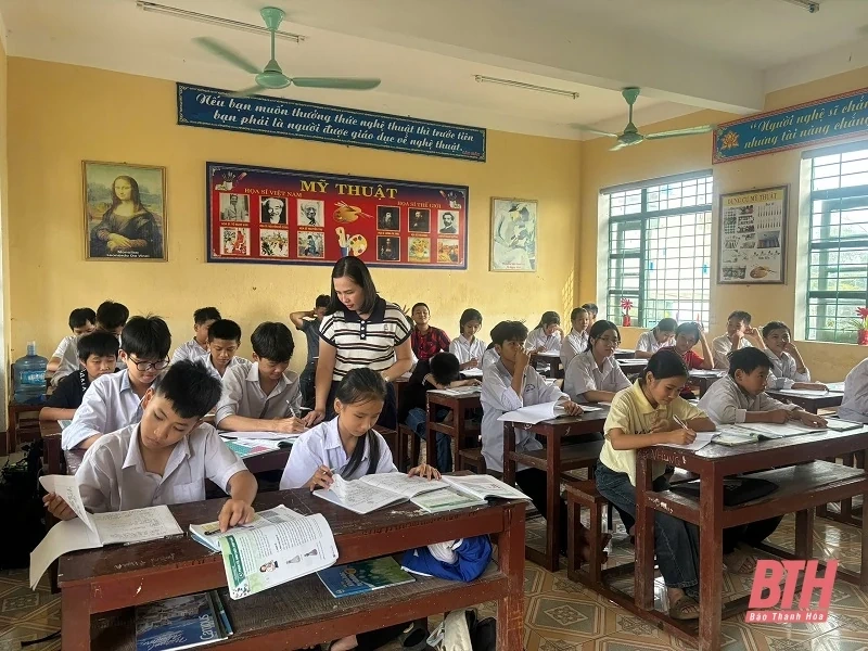 Hơn 3.800 giáo viên hợp đồng theo Nghị định số 111 được ký hợp đồng 12 tháng