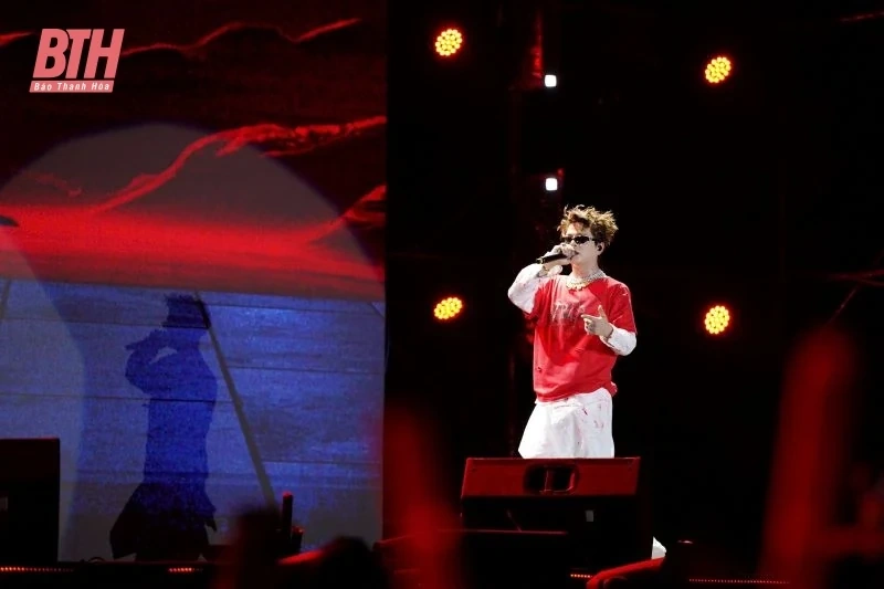 Bùng nổ với đêm đại hội âm nhạc Vlasta Summer Fest “Sea The Soul” Sầm Sơn