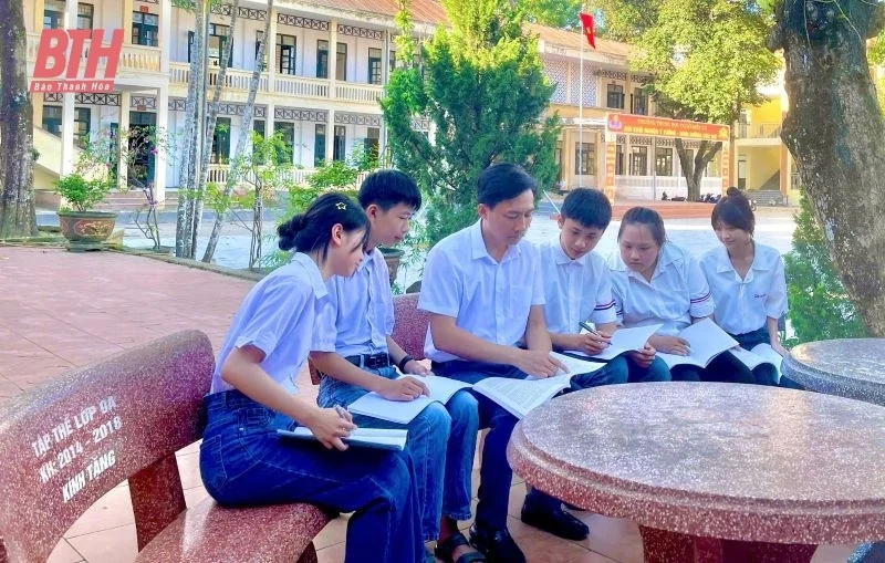 Thầy giáo tâm huyết với sự nghiệp trồng người