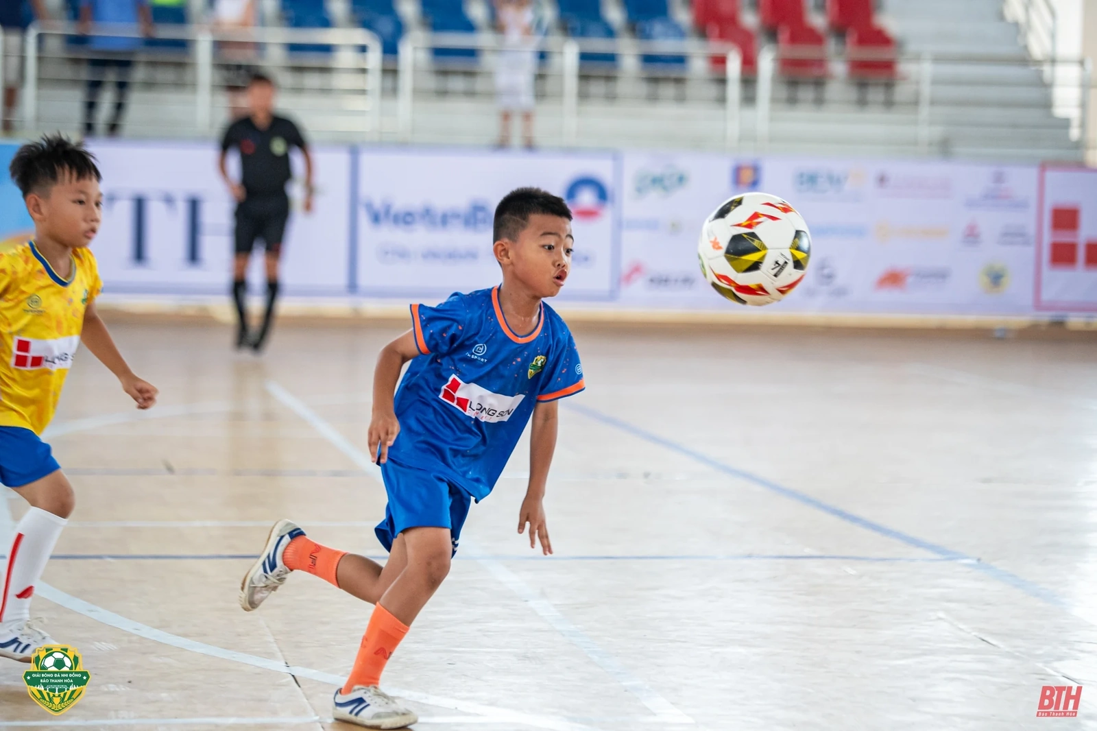 Chung kết U8 Thiệu Hóa - Nghi Sơn: Cuộc đối đầu giữa “gã khổng lồ” và chiến binh quả cảm