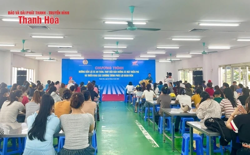 Hơn 300 công nhân được bảo dưỡng, thay dầu xe máy miễn phí