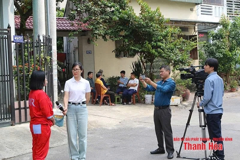 “Nhà báo 5 trong 1”: Câu chuyện của thời đại số