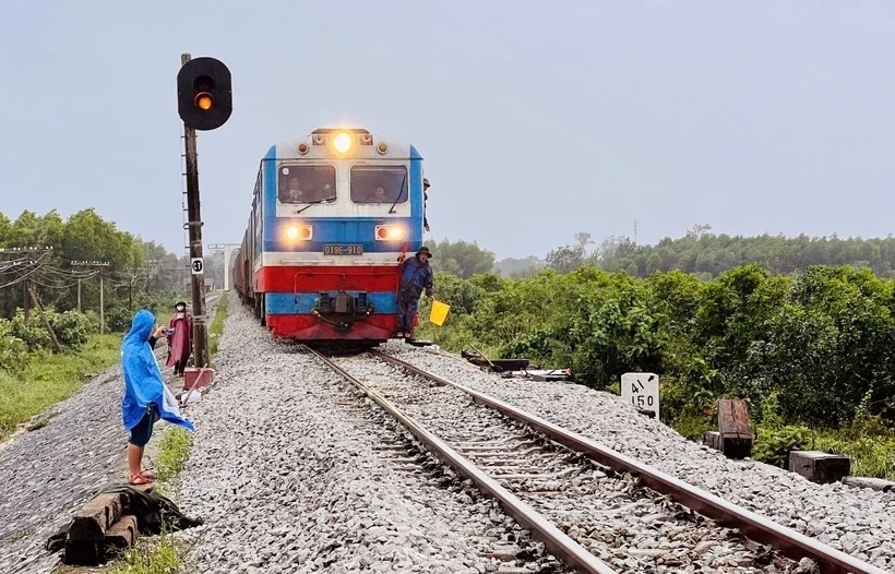 Thử nghiệm chạy tàu mới sau hợp nhất hai tỉnh Quảng Trị và Quảng Bình
