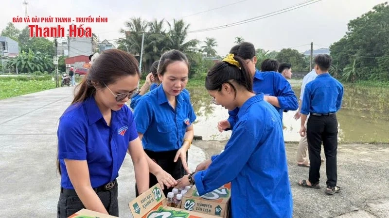 Hơn 6.500 thanh niên tình nguyện ra quân tiếp sức mùa thi