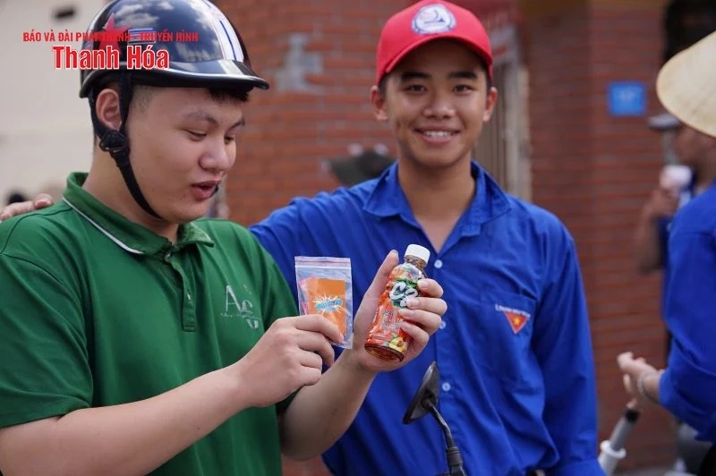 Hơn 6.500 thanh niên tình nguyện ra quân tiếp sức mùa thi