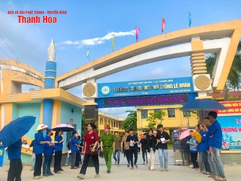 Hơn 6.500 thanh niên tình nguyện ra quân tiếp sức mùa thi