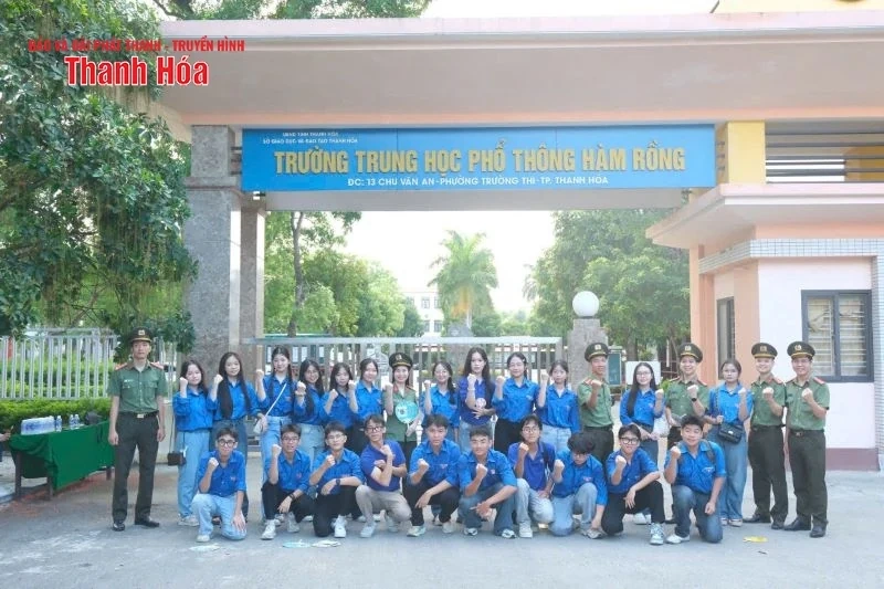 Đoàn Thanh niên Công an tỉnh ra quân “Tiếp sức mùa thi”