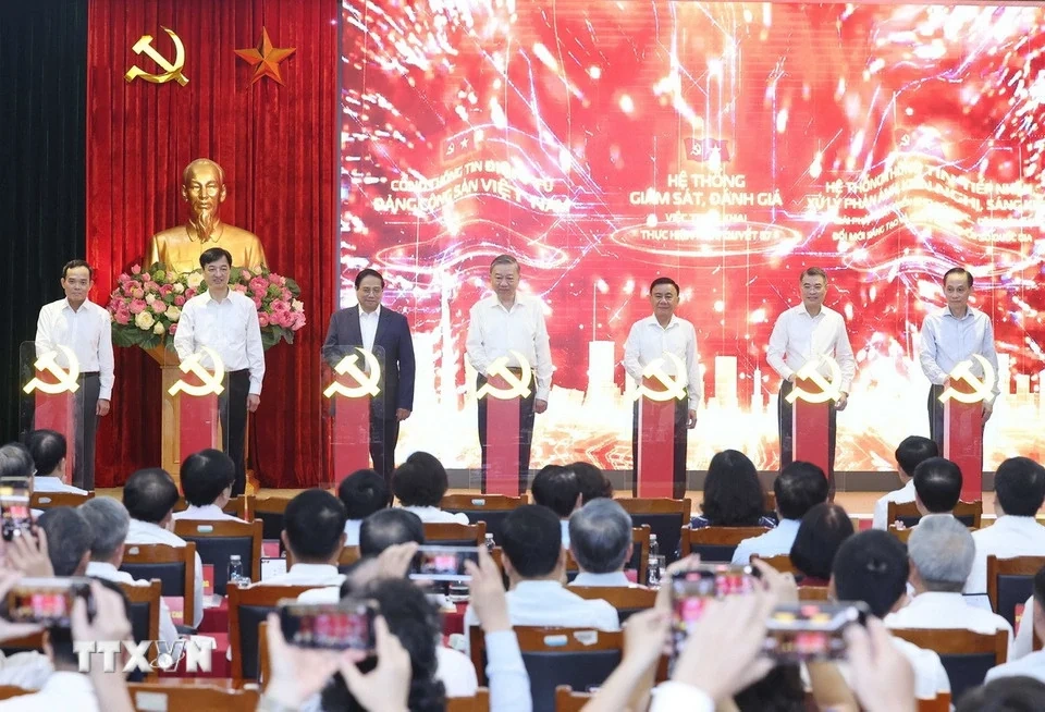 Ban Chỉ đạo Trung ương về phát triển khoa học, công nghệ, đổi mới sáng tạo và chuyển đổi số đánh giá kết quả thực hiện 6 tháng đầu năm 2025