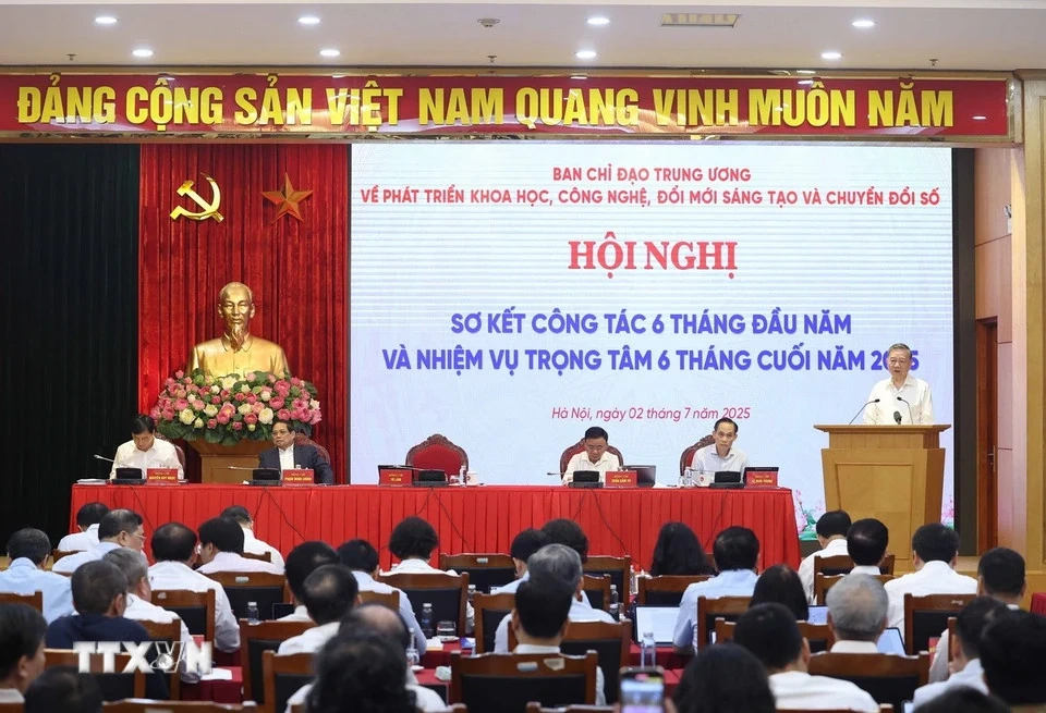 Ban Chỉ đạo Trung ương về phát triển khoa học, công nghệ, đổi mới sáng tạo và chuyển đổi số đánh giá kết quả thực hiện 6 tháng đầu năm 2025