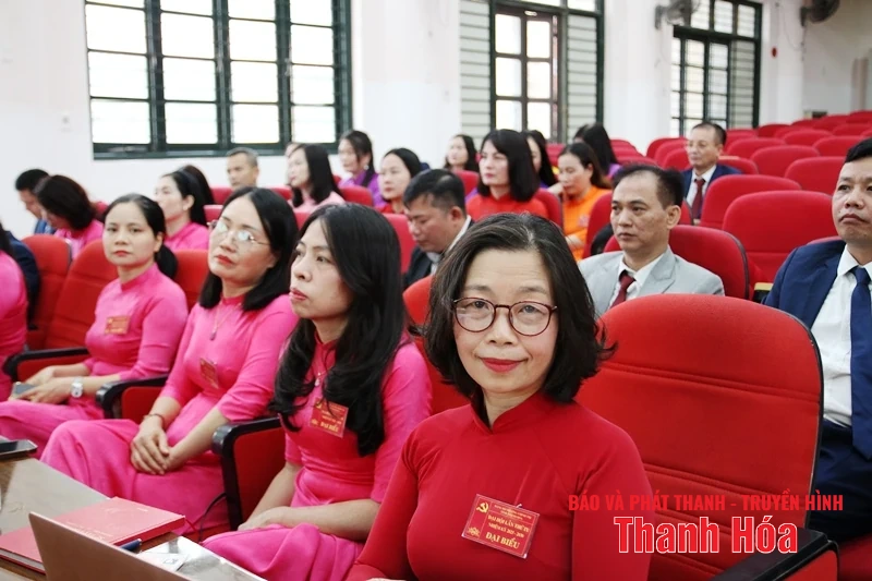 Nâng cao năng lực lãnh đạo và sức chiến đấu của Đảng bộ, phấn đấu trở thành trường kiểu mẫu trước năm 2030