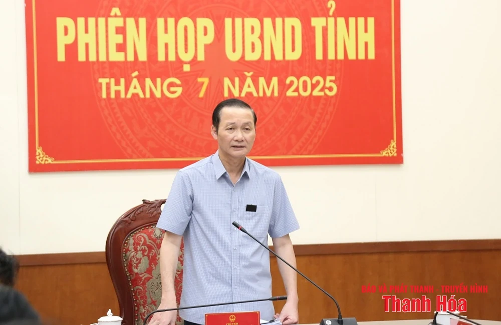 Thảo luận, cho ý kiến vào một số tờ trình về việc ban hành nghị quyết thực hiện mục tiêu phát triển kinh tế - xã hội