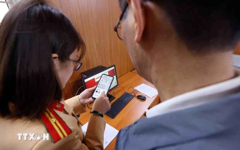 Cục Cảnh sát Giao thông thông tin về việc cập nhật giấy phép lái xe trên VNeID