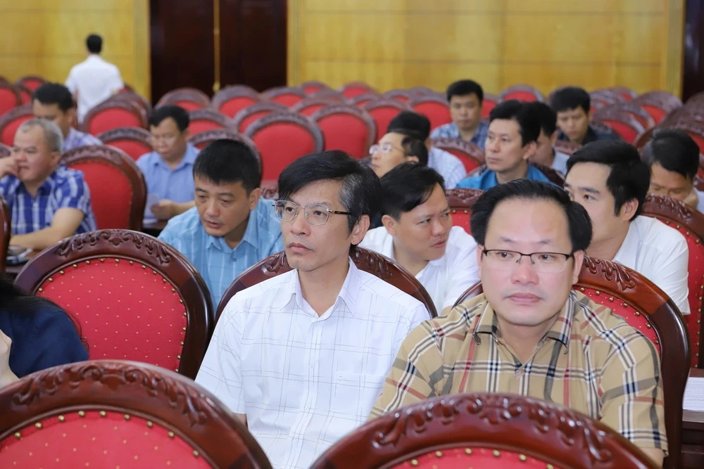 Hội nghị trực tuyến toàn tỉnh đánh giá tình hình ứng phó, khắc phục thiệt hại do bão số 3 và tiến độ xóa nhà tạm, nhà dột nát