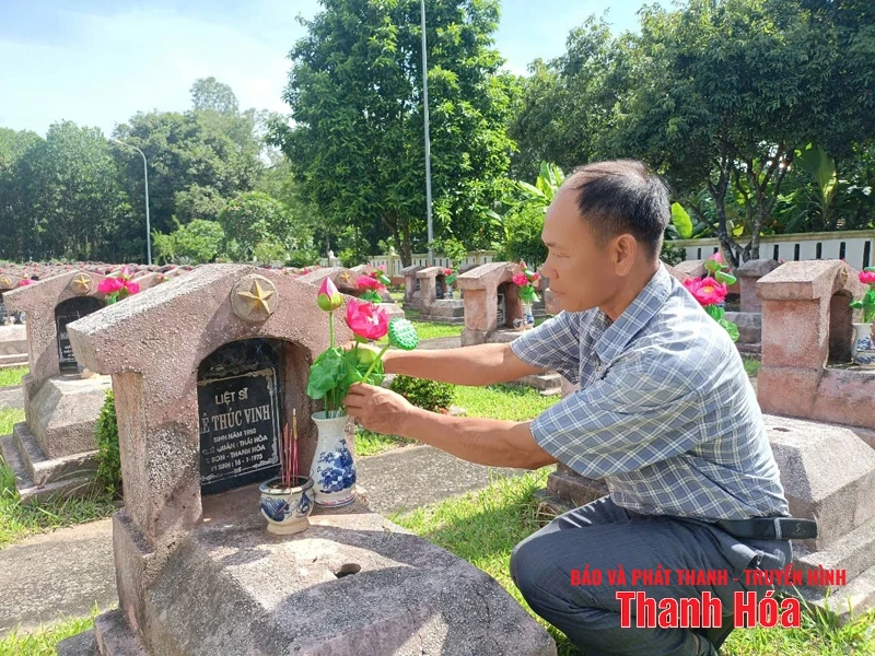 Lặng thầm nghề quản trang