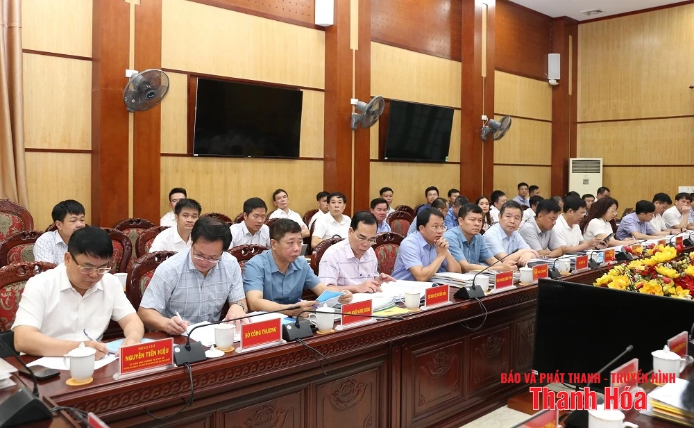 Cho ý kiến vào nội dung văn kiện và công tác chuẩn bị Đại hội Đảng bộ các xã mới