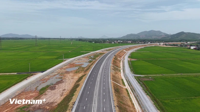 Khởi công thêm 3 dự án đường cao tốc dài hơn 300km vào dịp 19/8