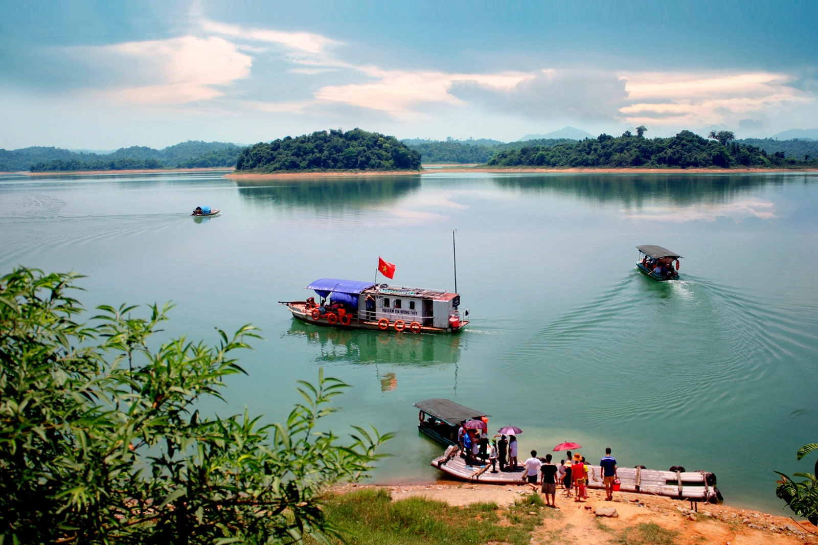 Kỷ niệm 95 năm Ngày thành lập Đảng bộ tỉnh Thanh Hóa (29/7/1930 - 29/7/2025): Sự kiện chính trị trọng đại, đánh dấu bước ngoặt quan trọng trong hành trình xây dựng và phát triển quê hương Thanh Hóa yêu dấu! *