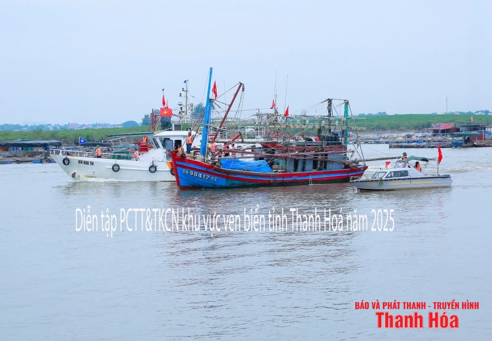 Hình ảnh diễn tập phòng, chống thiên tai, tìm kiếm cứu nạn khu vực ven biển