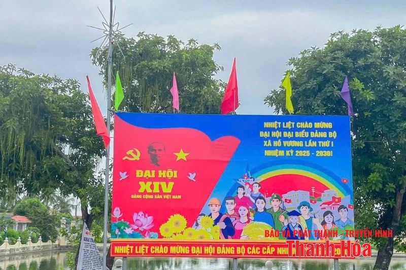 Hồ Vương rực rỡ cờ hoa chào mừng ngày Đại hội đại biểu Đảng bộ xã