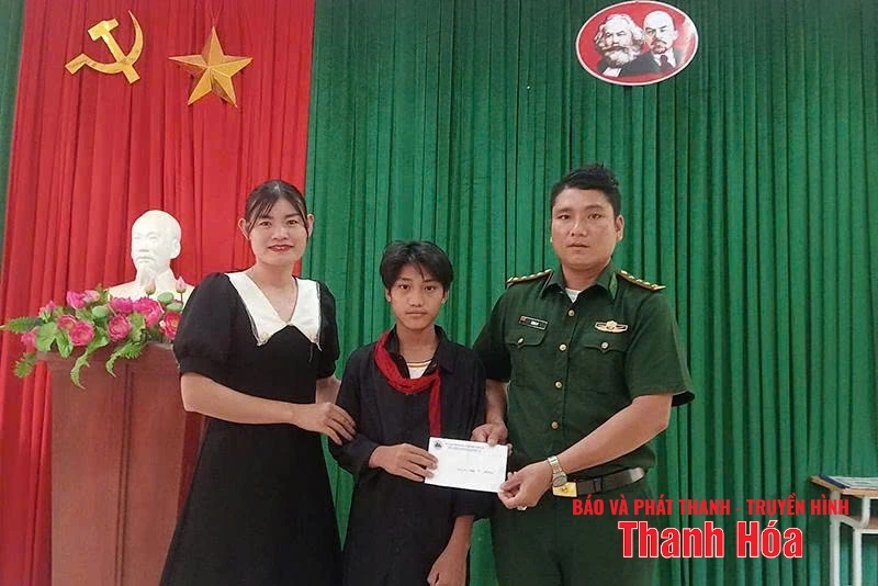 Cán bộ biên phòng “dân vận khéo” nơi biên giới