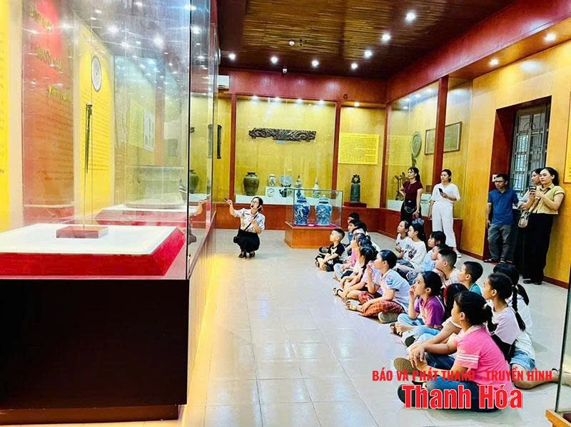 Giữ gìn, phát huy giá trị các bảo vật quốc gia