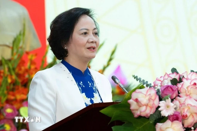 Khuyến khích cán bộ không đáp ứng yêu cầu, tự nguyện nghỉ để nhường cho lớp trẻ