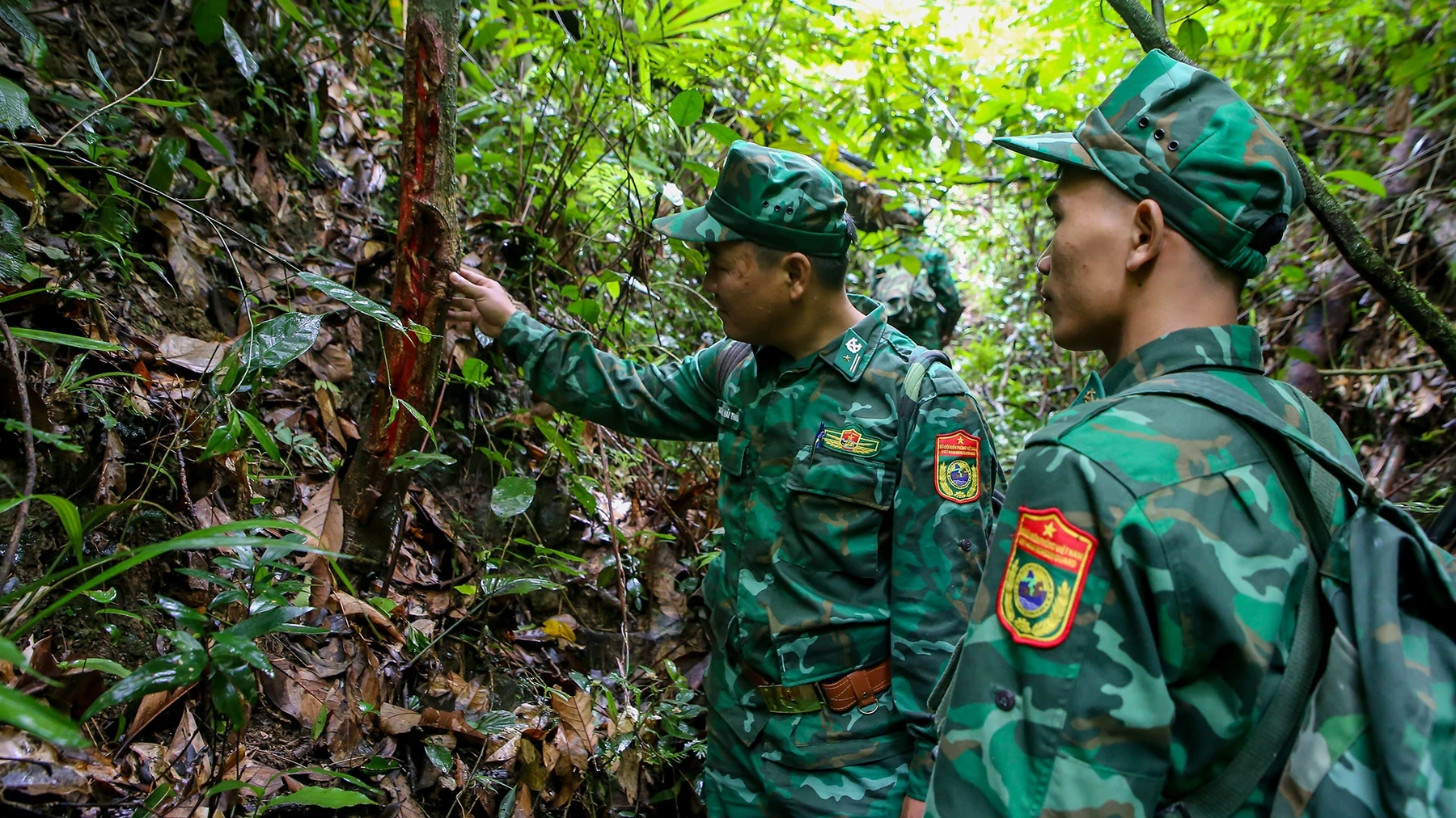 Trong quá trình thực hiện nhiệm vụ, mỗi cán bộ, chiến sĩ đều chuẩn bị chu đáo, tổ chức chặt chẽ, cảnh giác và sẵn sàng chiến đấu cao. Luôn chủ động phát hiện và xử lý tình huống kịp thời, đúng quy định, bảo đảm nguyên tắc đối ngoại; nắm vững vị trí đường biên, hệ thống mốc giới trong phạm vi phụ trách và chấp hành nghiêm các quy định trong thực hiện nhiệm vụ...