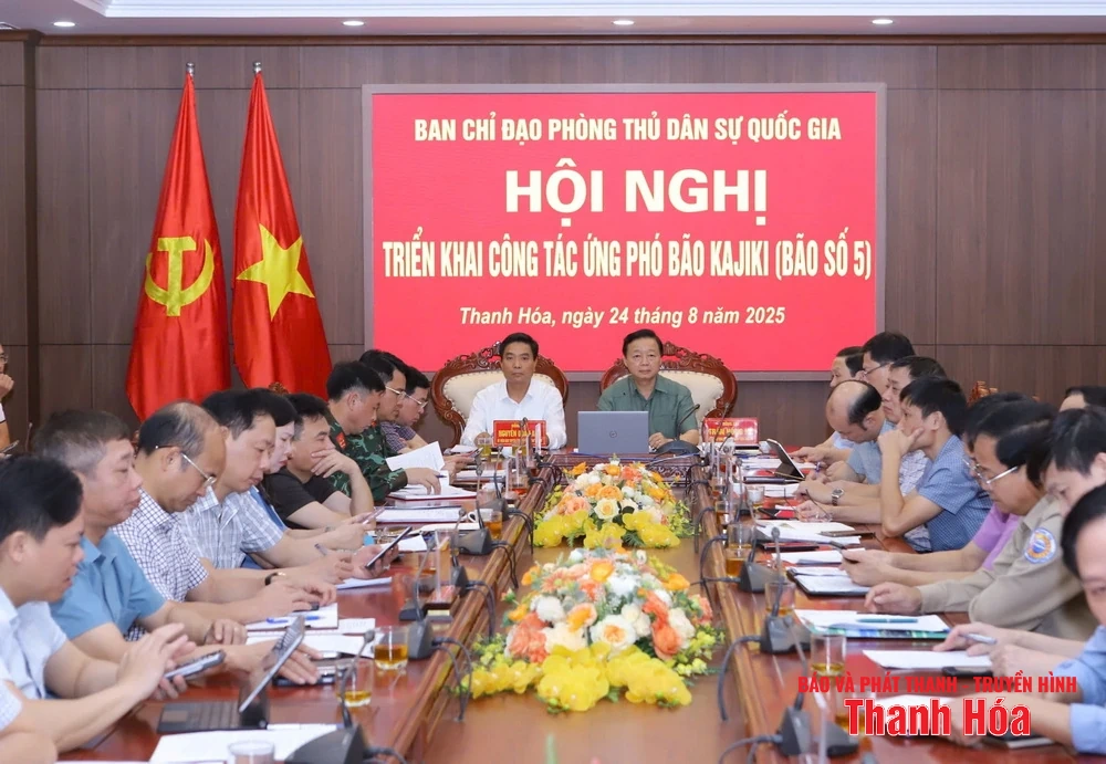 Thủ tướng Chính phủ Phạm Minh Chính chủ trì triển khai công tác ứng phó bão Kajiki