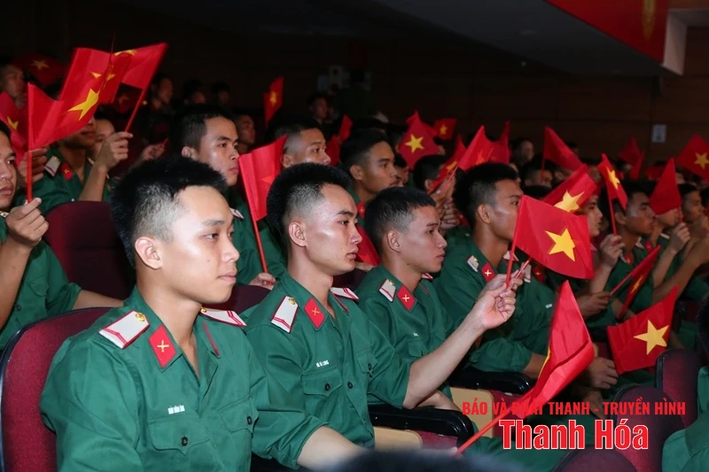 Giao lưu Lực lượng vũ trang Thanh Hóa “Tự hào truyền thống, viết tiếp chiến công”