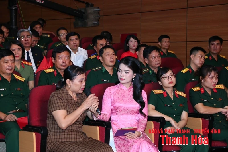 Giao lưu Lực lượng vũ trang Thanh Hóa “Tự hào truyền thống, viết tiếp chiến công”