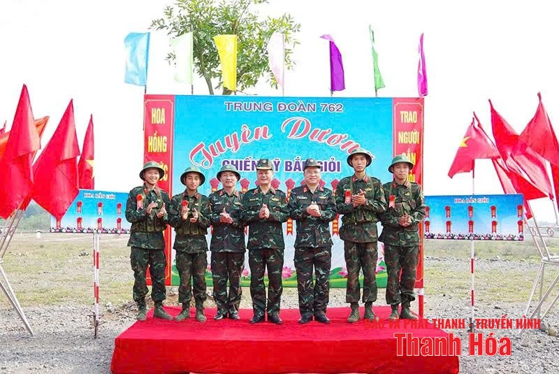 Lan tỏa những tấm gương điển hình tiêu biểu trong lực lượng vũ trang