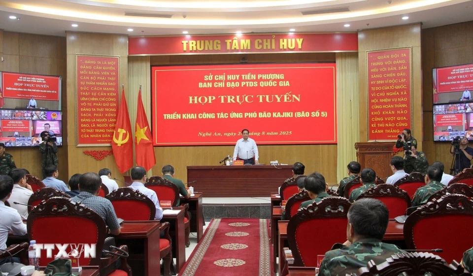 Thủ tướng Chính phủ Phạm Minh Chính chủ trì triển khai công tác ứng phó bão Kajiki
