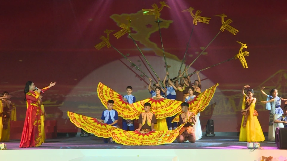 Đêm nhạc Nobel Concert Night 2: “Giai điệu kết nối non sông - Hòa nhịp tự hào”