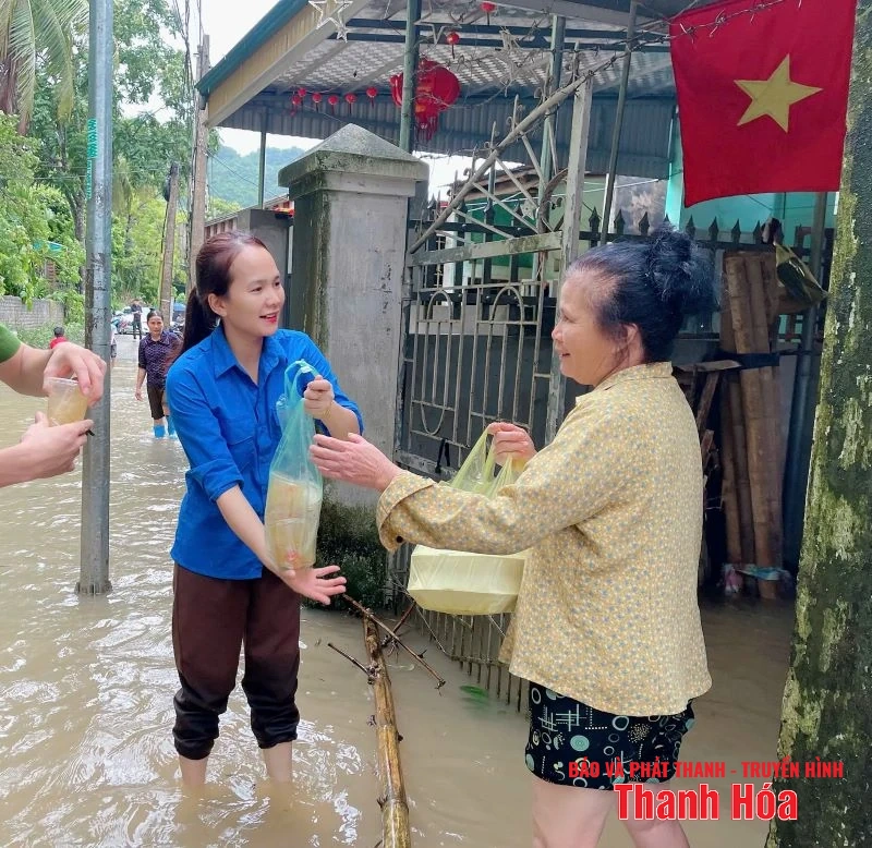Những suất ăn miễn phí lan tỏa yêu thương của Đoàn thanh niên xã Cẩm Thủy
