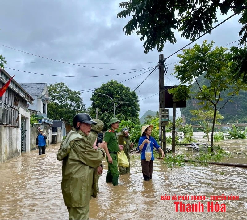 Những suất ăn miễn phí lan tỏa yêu thương của Đoàn thanh niên xã Cẩm Thủy