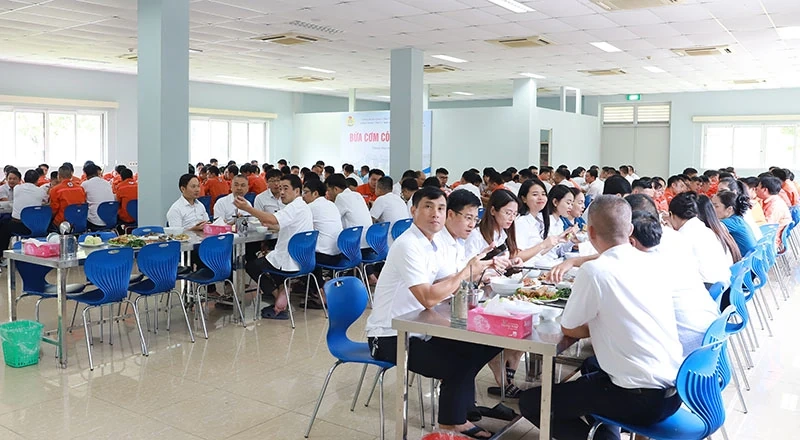 Công ty Nhiệt điện Nghi Sơn: Tổ chức “Bữa cơm Công đoàn”