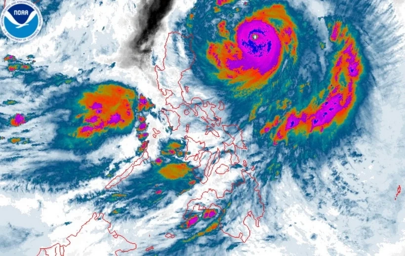 Bão Ragasa mạnh lên thành siêu bão, dự báo đổ bộ Bắc Luzon