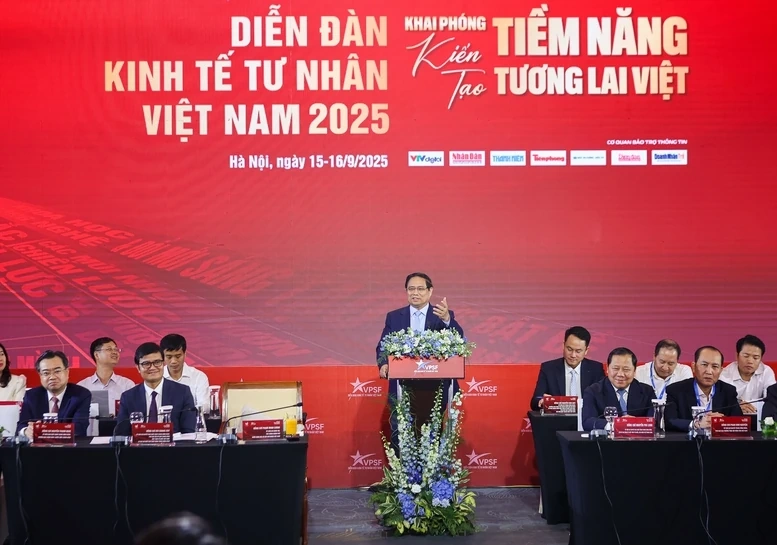 Thủ tướng nêu 6 mong muốn, kỳ vọng với cộng đồng doanh nghiệp, khu vực kinh tế tư nhân