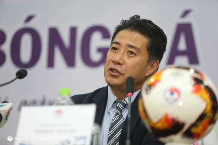 Bùng nổ ngày ra quân Champions League; Hà Nội FC sa thải HLV Teguramori