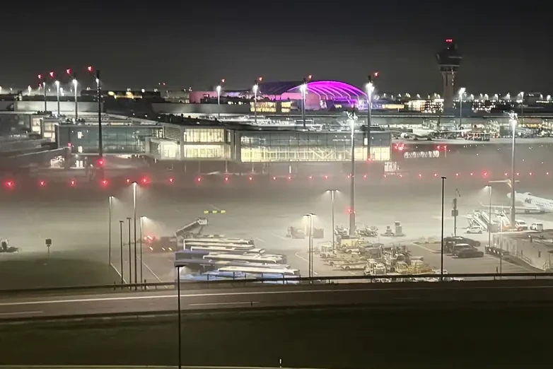 Đức: Sân bay Munich mở cửa trở lại sau sự cố máy bay không người lái