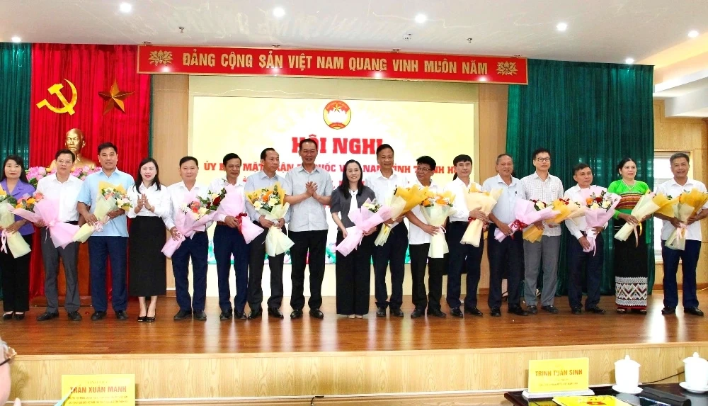 Cho ý kiến vào Dự thảo Báo cáo chính trị Đại hội đại biểu MTTQ tỉnh Thanh Hóa, nhiệm kỳ 2025-2030