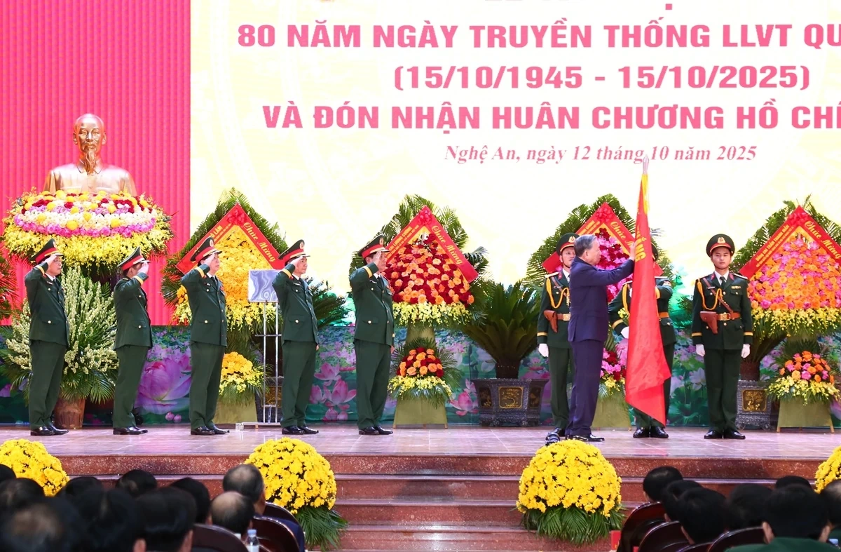 Tổng Bí thư Tô Lâm dự Lễ kỷ niệm 80 năm Ngày truyền thống Lực lượng vũ trang Quân khu 4