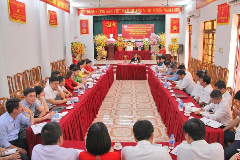 Công ty CP Xây lắp Điện lực Thanh Hóa kỷ niệm ngày Doanh nhân Việt Nam (13/10)