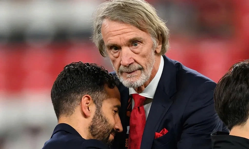 Quang Vinh bất ngờ làm đội phó tuyển Việt Nam; Indonesia gục ngã ở vòng loại 4 World Cup