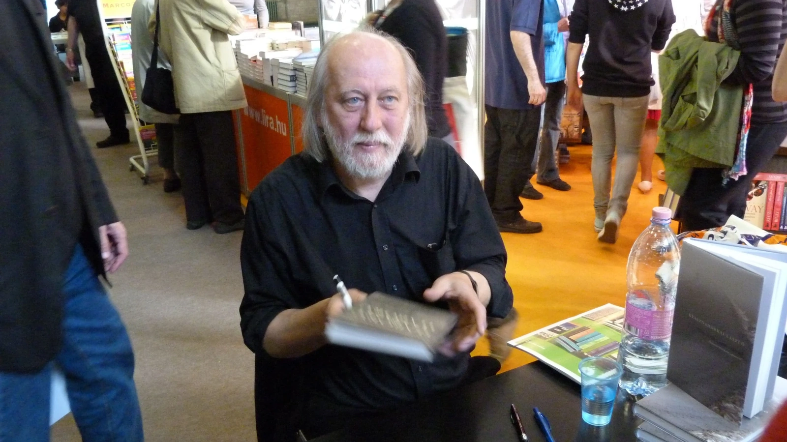 Giải Nobel Văn học 2025 vinh danh nhà văn Hungary László Krasznahorkai