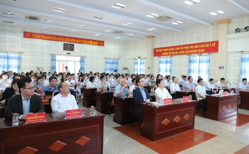 Ký kết Thoả thuận hợp tác triển khai Dự án Đào tạo ứng dụng AI cho nhân viên y tế tỉnh Thanh Hoá